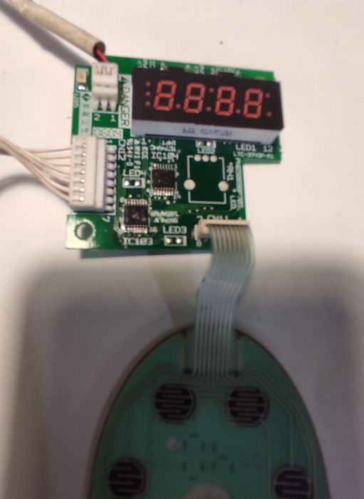 Запчастини частотний перетворювач Schnaider Altivar 31