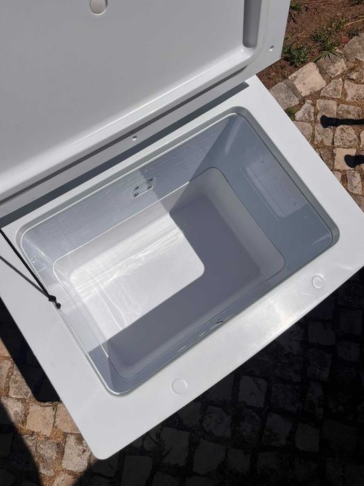 Mobicool MB40 – Frigorífico Portátil Híbrido 40L para Campismo / Autocaravana // Mobicool MB40 Hybrid Portable Camping Fridge / Coolbox – 40L