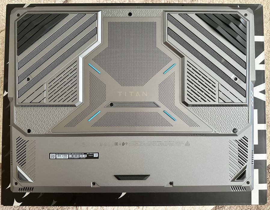 MSI Titan 18HX i9-14900HX, 64 gb RAM, RTX 4080 12 gb, ssd 2 tb