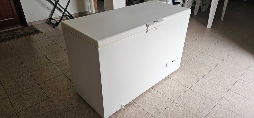 Arca frigorífica marca WhirlPool