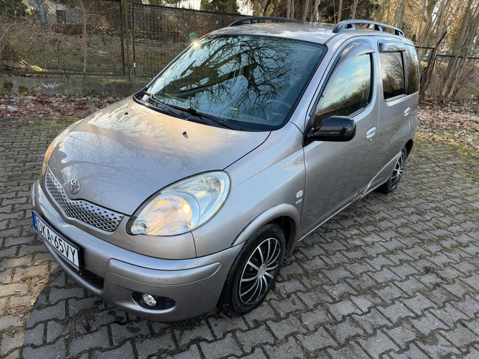 Toyota yaris verso 1.3 automat klima!