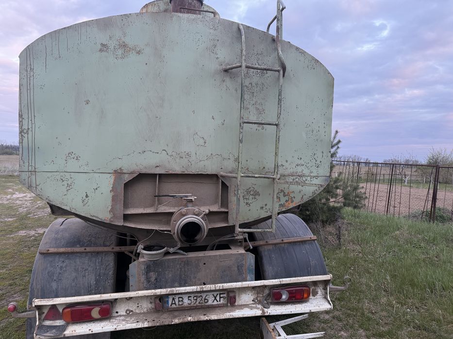 Полуприцеп, напівпричіп цистерна  ЧМЗАП ТЗ-22