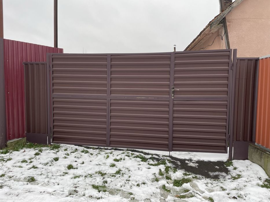 Будинок та 8 сотин землі