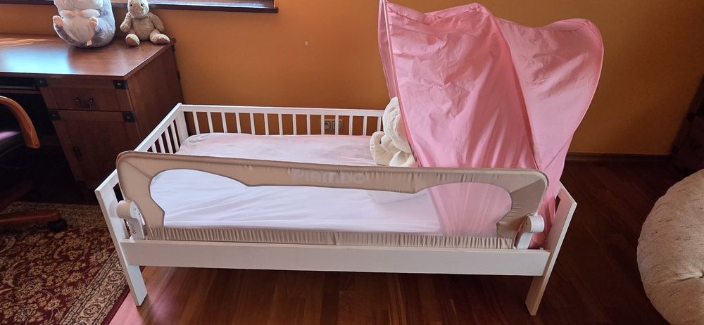 Łóżeczko dziecięce drewniane