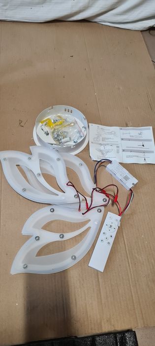 Lampa led z pilotem