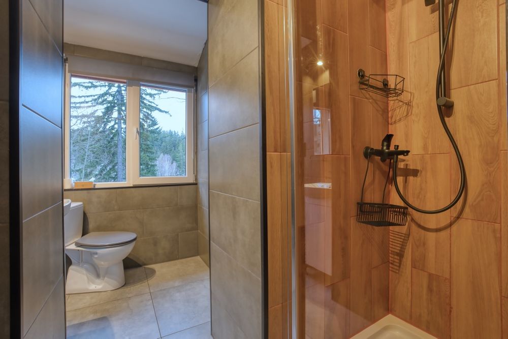 Tanie pokoje w centrum, balia, parking, ogólnodostępna kuchnia.