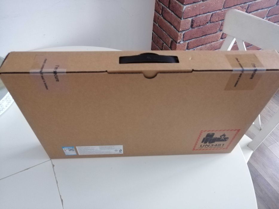 NOWY!!! HUAWEI MateBook D16/ 8GB/512GB SSD