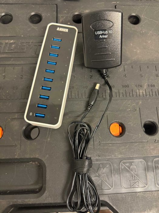 Hub Anker USB 3 com 10 Portas em Perfeito Estado