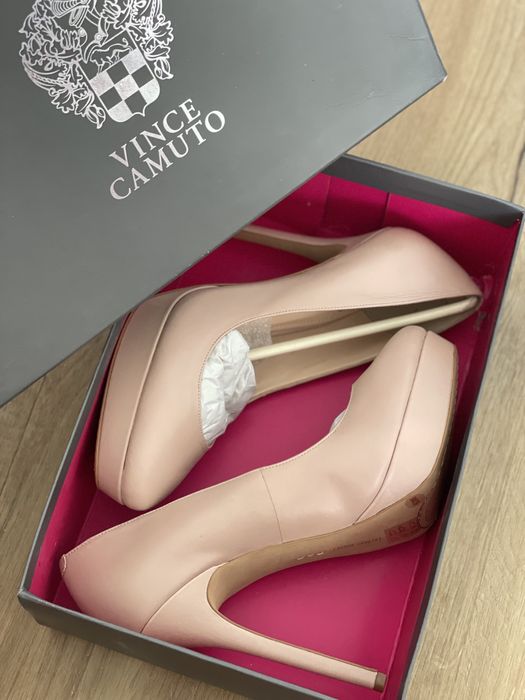 Туфлі на підборах