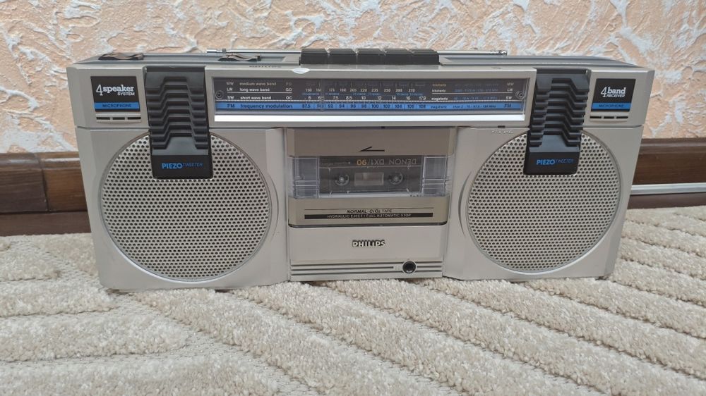 Магнітола Philips D8118, compact line
