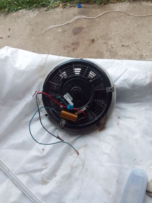 Вентилятор 12 вольт автомобільний