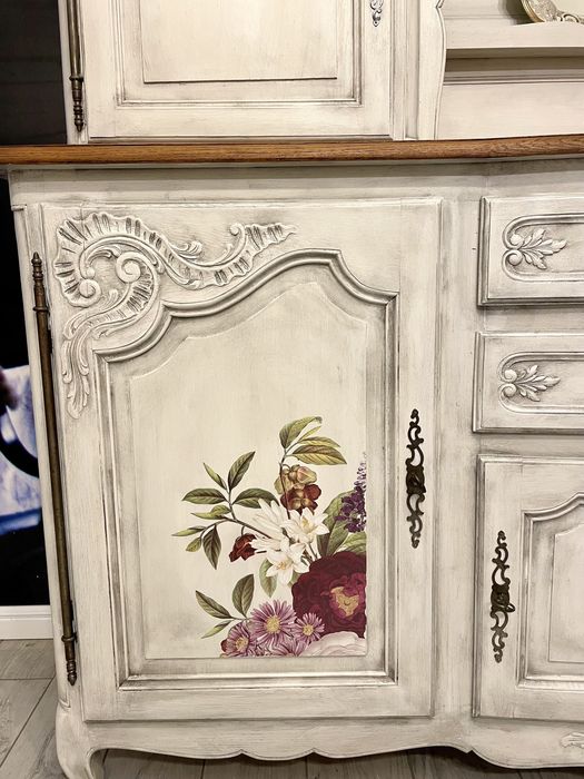 Kredens prowansalski, kredens Ludwikowski, kredens stylowy