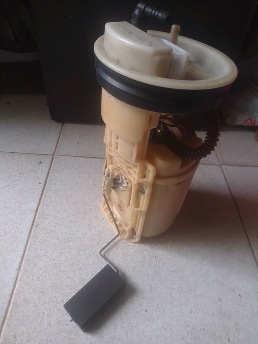Bomba de 12 v ..