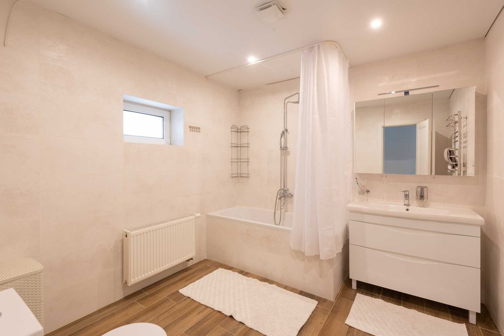 продаж будинку Козин 190 кв.м + 90 кв.м мансарда