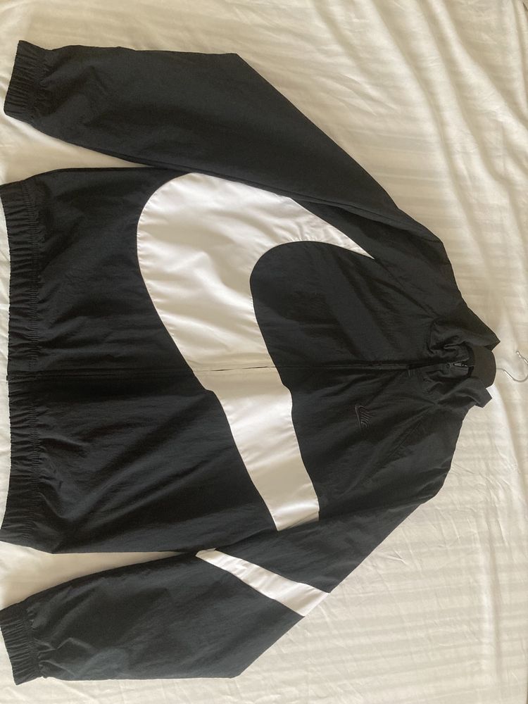 Nike Big Swoosh Woven Jacket Sado • OLX Portugal