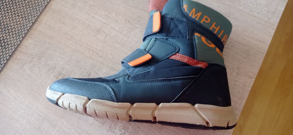 Botas Geox para neve impermeável novas sem caixa