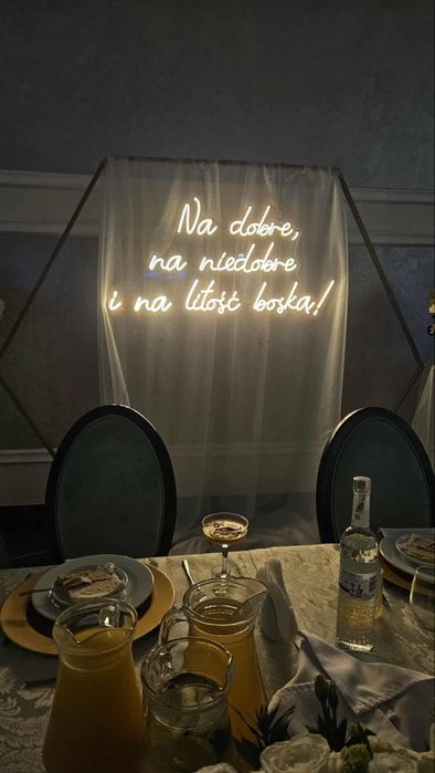 Napisy led/neony na ściankę Najlepsze dopiero przed Nami  Razem lepiej