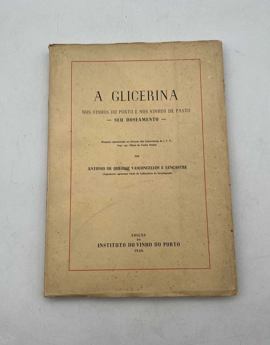 Diversos Livros Antigos sobre Vinhos