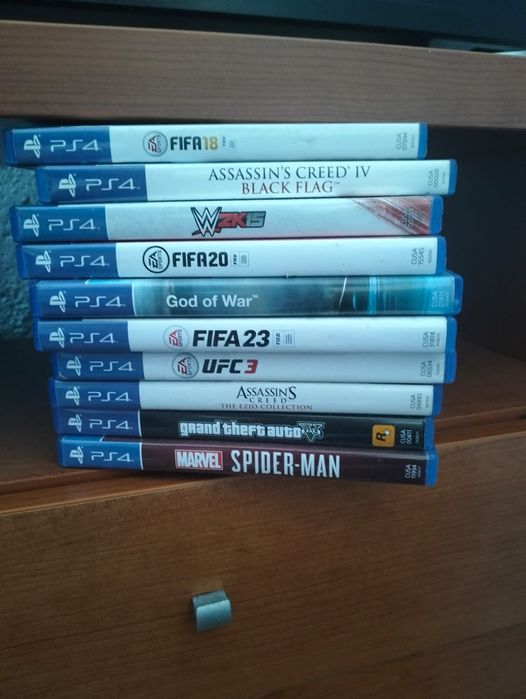 jogos ps4 em cd , vendo barato