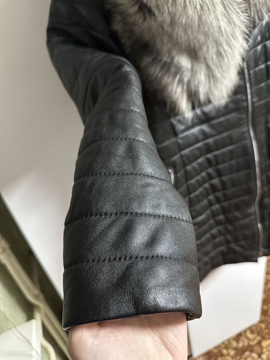 Кожанный пуховик, пальто из натуральной кожи Ares с мехом чернобурки