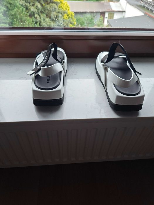 Letnie buty furla