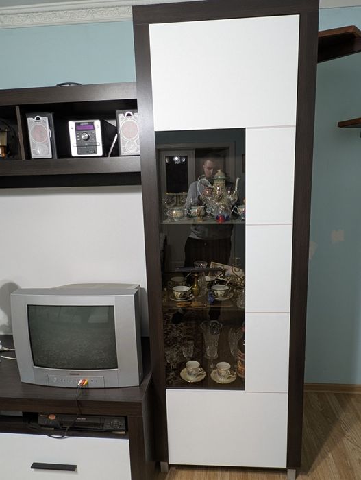 Меблі , шкаф , стінка