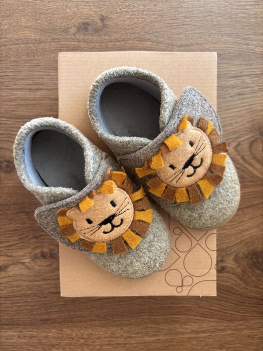 Pantufas Igor leão 26