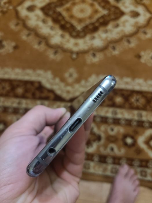 Samsung galaxy s10 plus + 128 на запчасти Sm g975f/ds