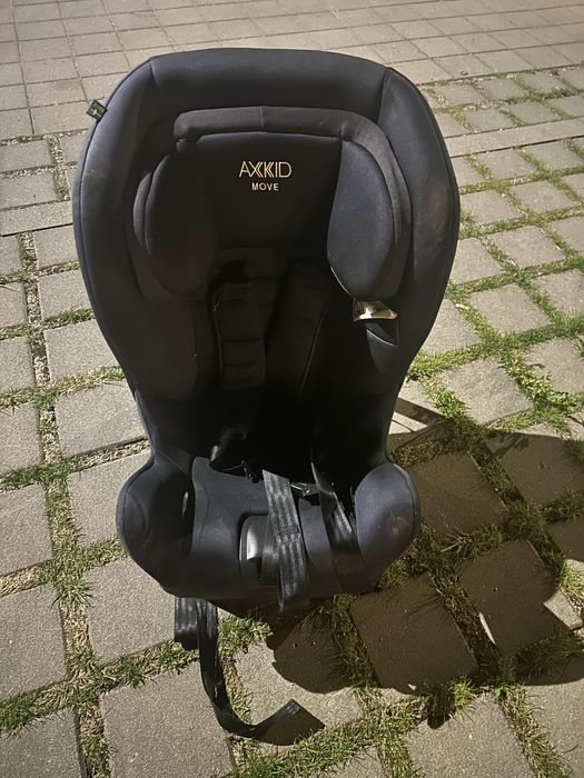 Fotelik samochodowy Axkid 9-25 kg bdb