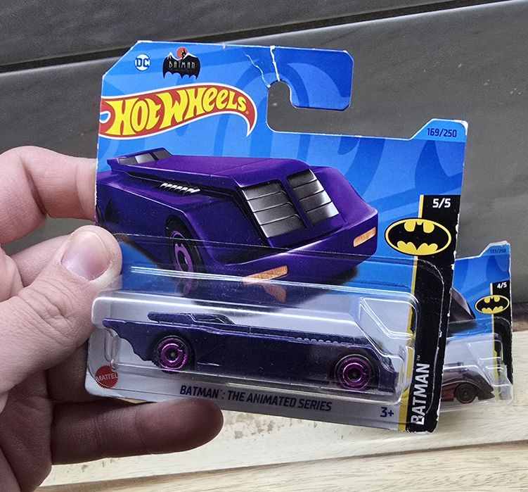 Resoraki samochodziki Hot Wheels Batman 4/5 5/5