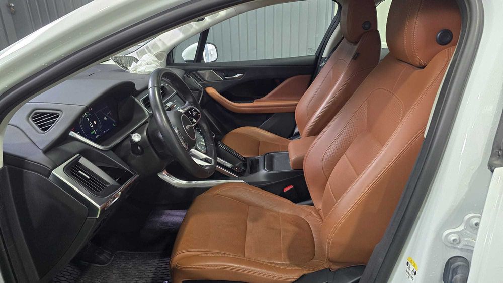 Jaguar I-Pace EV400 AWD  -  Salvado