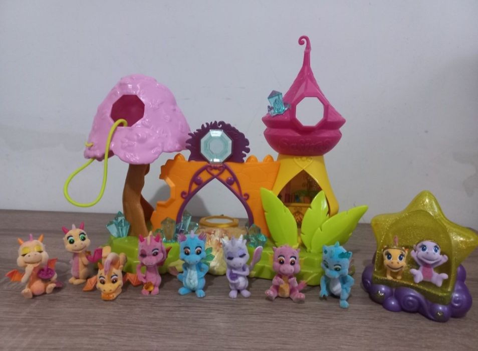 Kryształowa brama Safiras + smoki + gwiazdkowy tron