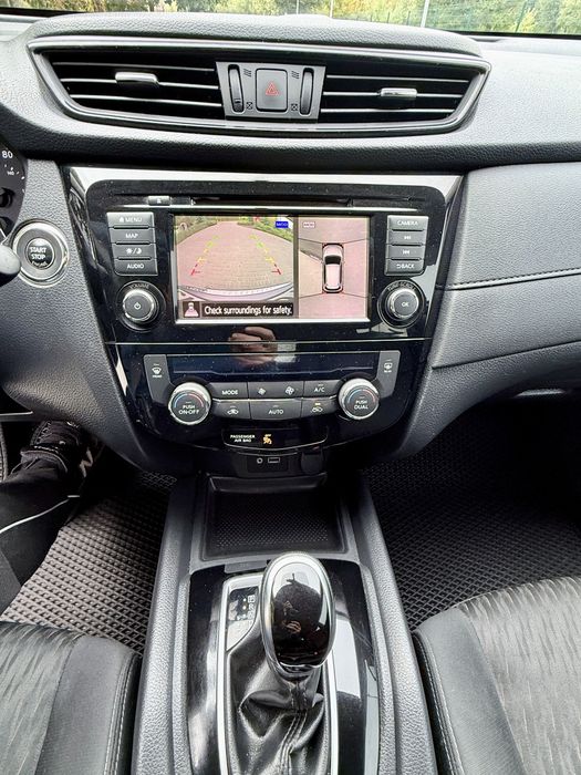 Продам Nissan Rogye