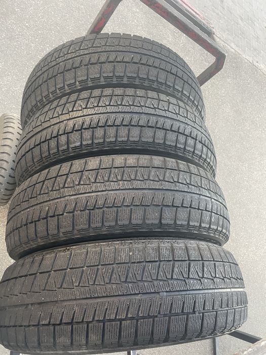 Гума зимова 185/65/15 Bridgestone Blizzak