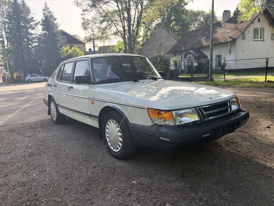 Saab 900 1993 rok