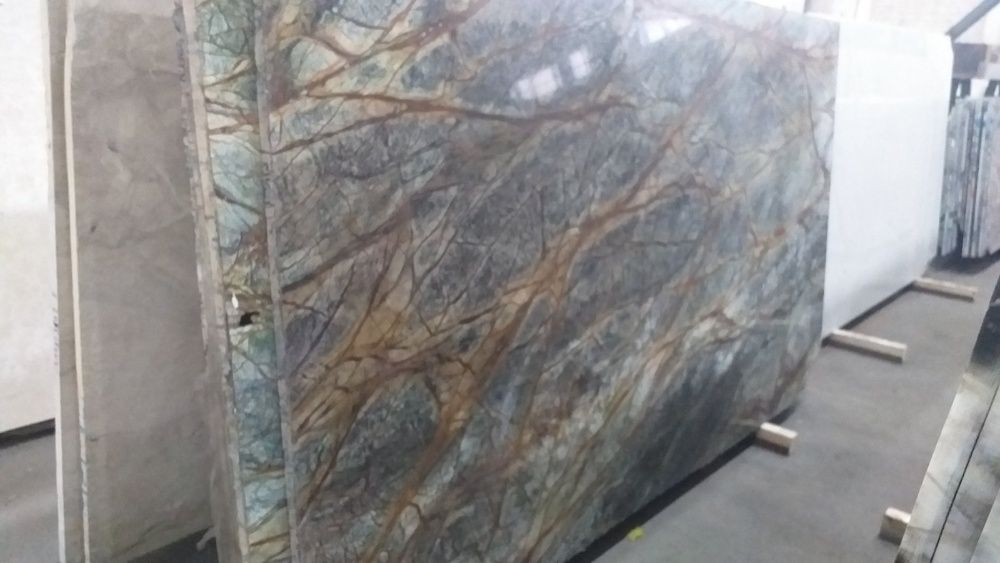 Мраморная и гранитная плита. Оникс.Травертин. Керамогранит. Со склада.