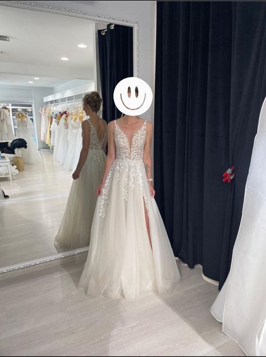 Suknia ślubna z odkrytymi plecami