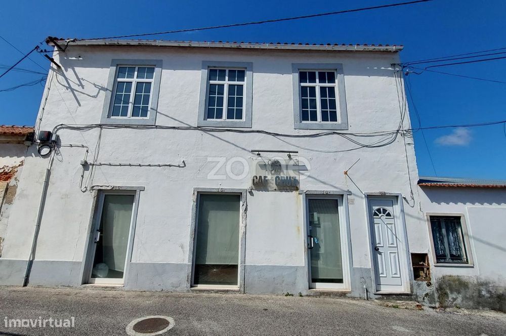 Moradia T4 para Restauro