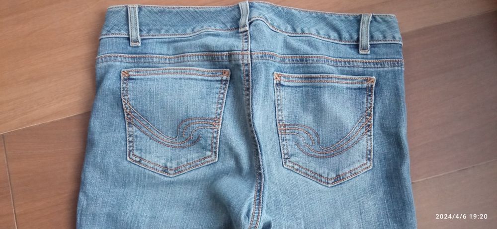 Dżinsy Tommy Hilfiger rozmiar S