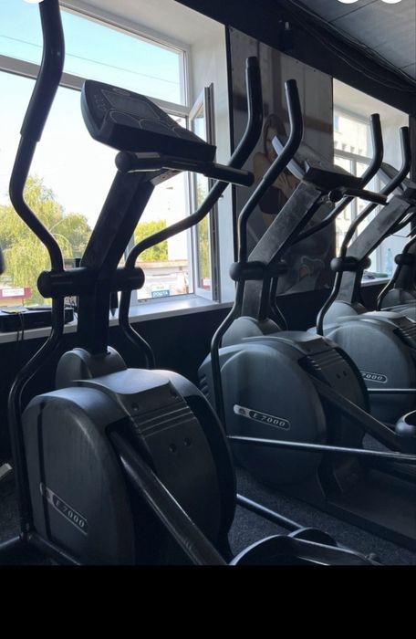 Продаються професійні кардіотренажери б /в у відмінному стані