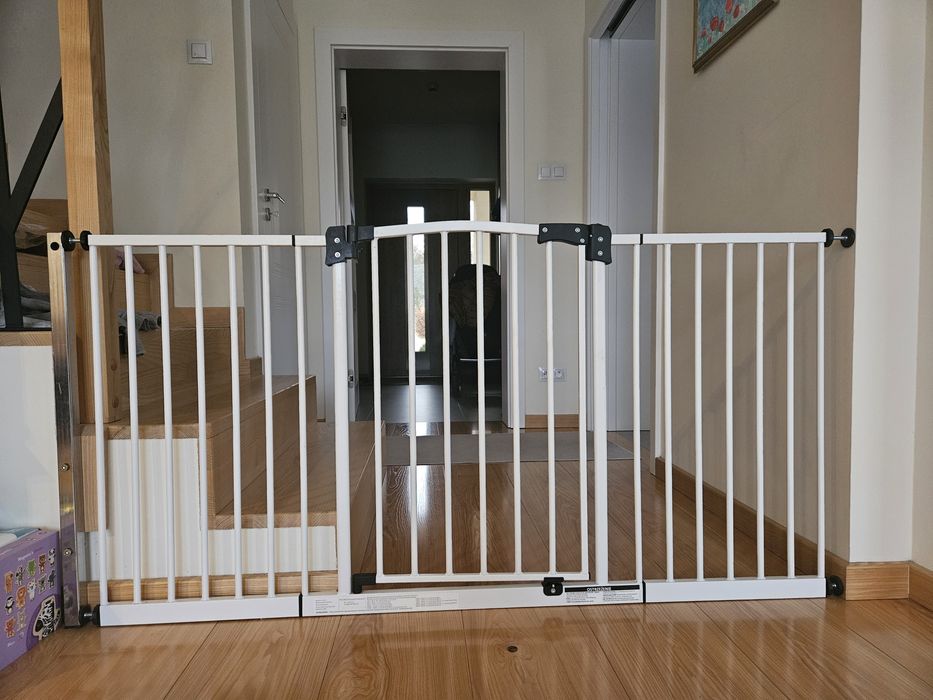 Barierka bezpieczeństwa bramka na schody