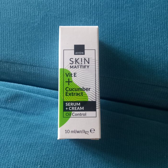 Avon Skin Mattify matujące serum i krem 2w1  witamina E i ogórek 10 ml