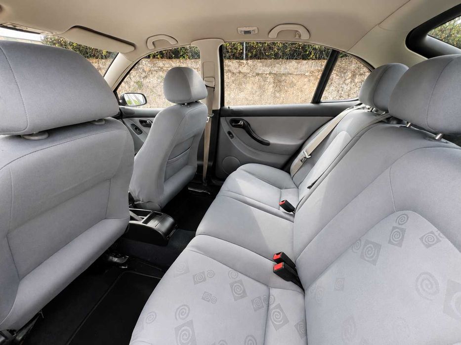 Seat Leon 1.6 Gasolina 5 portas Nacional