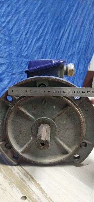 продам электродвигатель