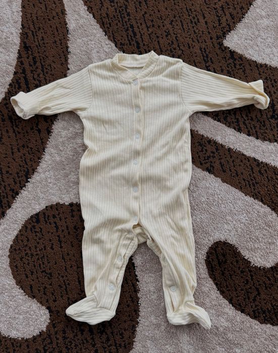 Лот одягу від 0-6 місяців