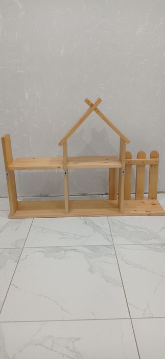 Полка дерев'яна.