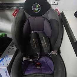 Cadeira de criança para automóvel da PIERRE CARDIN