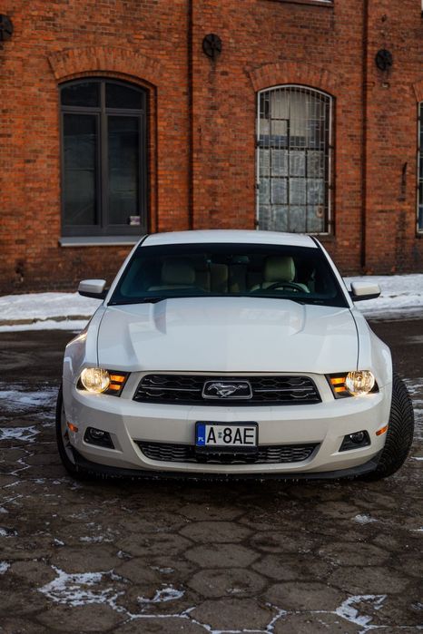 Ford Mustang Ford Mustang 3.7 V6 Premium (2011) – Prywatny, zadbany, gotowy do sezo