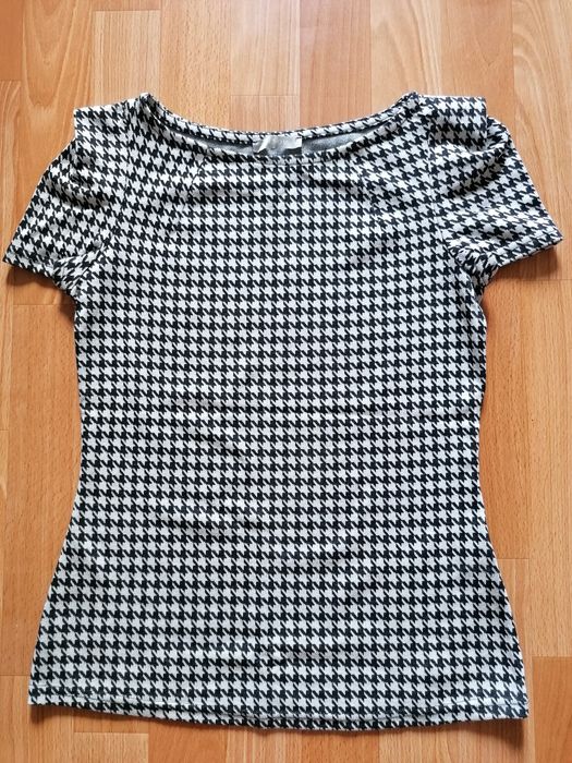 T-shirty S