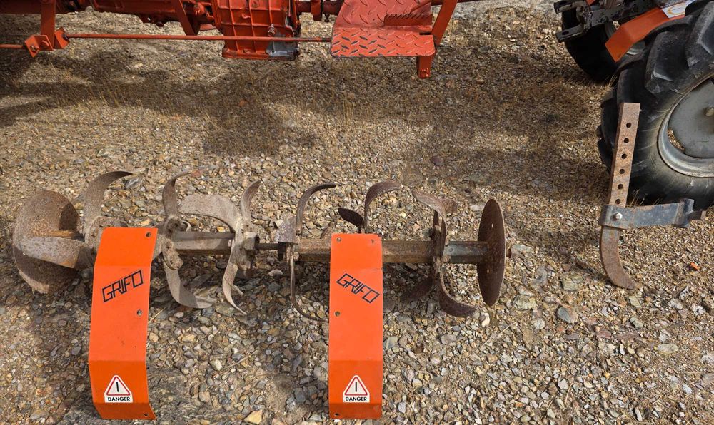 Motoenxada Lombardini 14CV 4X4 DIESEL de 2 lugares em MUITO BOM estado